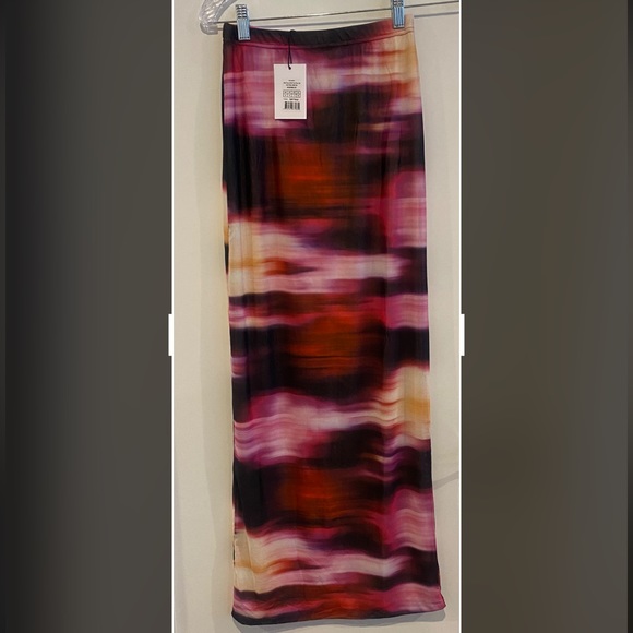 Showpo Janet Top and Skirt Set - Picture 5 of 8